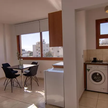 Phaedrus Living: Flat 104 Apartment